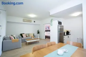 Chic 1BR Apt by RAC Arena w Pool & WiFi - Image 2