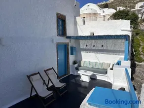 Tiara hideaway house - Image 1