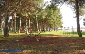 Gorgeous Apartment In Novigrad - Image 1