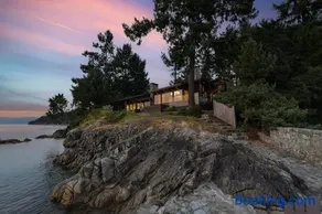 Island Luxury Oceanside Estate by EMR Vacation Rentals - Image 1