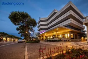Hotel Excelsior - Image 1