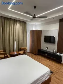 Purav Hotel - Image 2