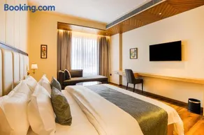 Hotel Treeline - Image 4