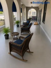 The Linda Grande Hotel - Image 2
