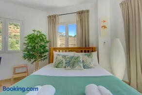 Casa Oliva - Elegant Suite With Panoramic Terrace - Image 2
