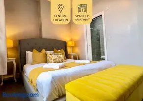 Haywra Apartment LT By Furnished Accommodation - Central Location - Rare FREE PARKING - Family Relocation - Business Stays - Image 2