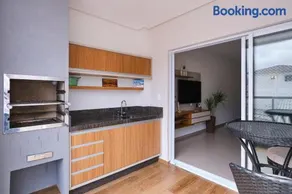 2 QUARTOS com Churrasqueira na Varanda, Piscina, Garagem interna, WiFi 500mbps, Ar Condicionado e Telas de Proteção - Image 4