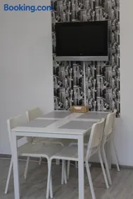 Viky Apartment - Image 4