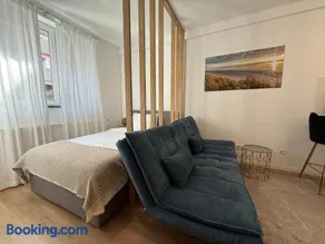 Modern City Apartment, Just 5 Minutes to Downtown - Image 1