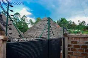 Tropical lodge - Image 1
