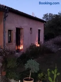 Chambres d hotes near Mâcon with secure Parking - Image 3