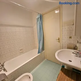 Vue mer studio tout équipé - Image 3