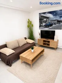 Duplex with private outdoor spa close to Strasbourg city center - Image 2