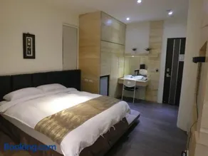 Happy Hostel - Image 5
