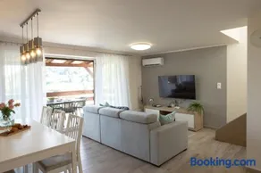 Kardos Villa - Image 2