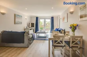 2 Bed in Fowey oc-p00857 - Image 4