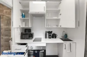 Cosy Studio With Kitchen Next Orpington Golf Centre - Image 3