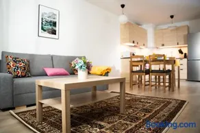 SHM Apartments with AC and Teracce - Image 4