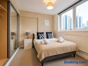 Central London 2 Bed Apartment Near Old Street - Image 2