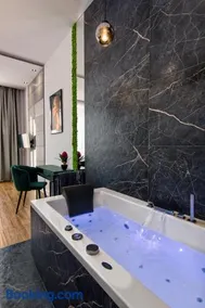 Apartament czarny z jacuzzi - Image 3