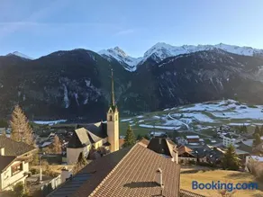 Sunny Appartement with a beautiful view in Alvaneu Dorf - Image 4