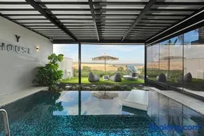 Y HOUSE SUITES - Image 2