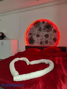 Luna Room - Image 3