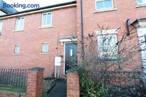 Ipswich-Luxury-Self Catering-Town Centre-Parking - Image 3