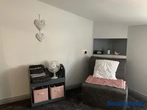 Chabanais town centre Apartment Rose - Image 2