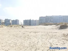 Oostduinkerke - Appartement met zeezicht en 2 parkeerplaatsen - Image 2