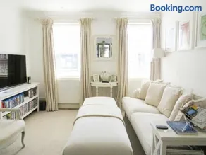 Beautiful Lymington New Forest Getaway - Image 2