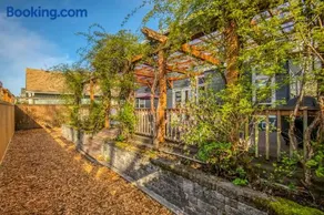 Charming Orenco Home - Image 2