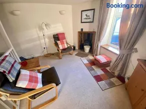 The Den - Image 3