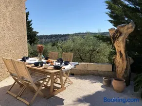 Mas provençal La Serallère au coeur des oliviers - Image 1