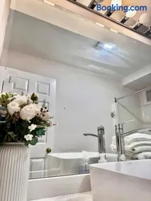 2BR sweet suite - Image 3