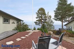 Guestly Homes - 3BR Luxury Beachfront Villa - Image 5