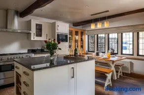 Finest Retreats - The Painswick Retreat - Image 2