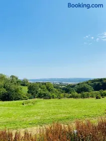The Mill Stylish Rural Apartment with Beautiful Views - Image 2