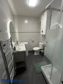 JFK13 Suite Cocoon Hypercentre Fibre et vue Sancy - Image 3
