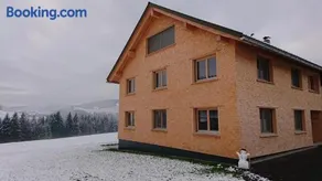 Hus Bündt - Image 1