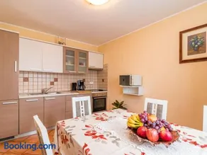Apartment Lara with pool - Image 3