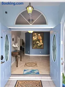 Paradise Retreat and POOL home - Image 3