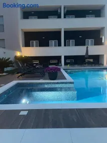 Villa LOREN Apartments & Rooms - Image 4