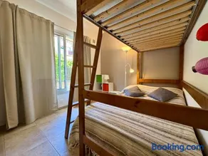 Apartment with sea view and pool at Pramousquier - Image 3