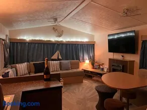 Coastal Beachfront Caravan - Image 5