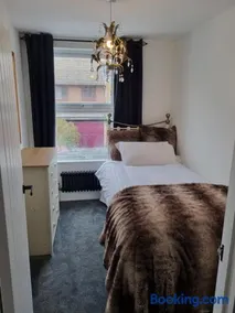 3 Bedroom House By The Sea, Deal Centre - Image 4