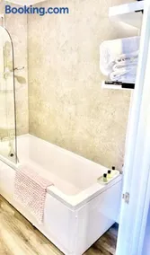 Cosy Private Room in Manchester - Image 3