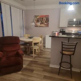 Nice Condo on Nature Preserve - Image 3