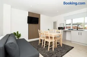 Parking - Wi-Fi -Near Falkirk & Stirling -Sleeps 9 - Image 1
