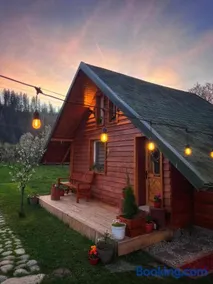 EscapeTinyCabin by IezerVenture - Image 1